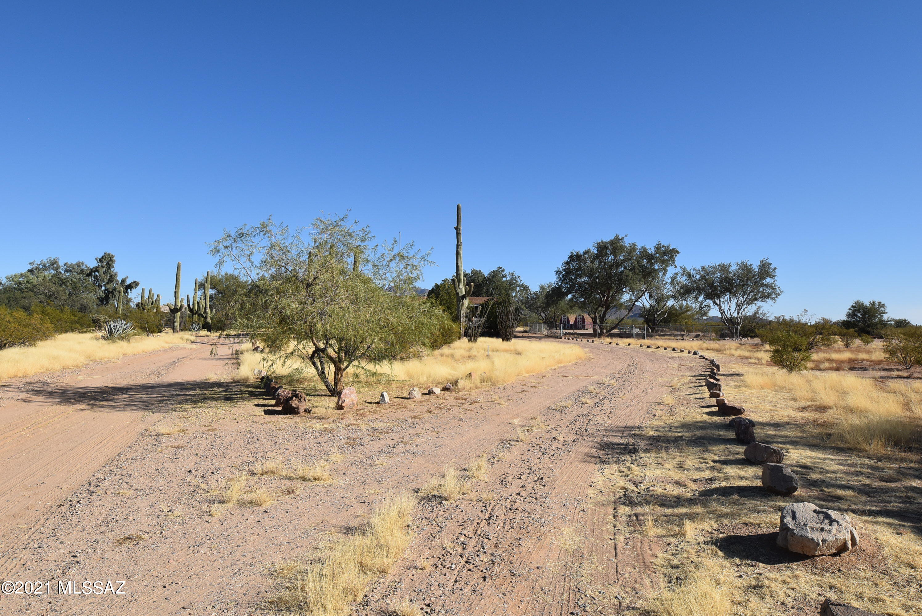 5820 North Chaparral Road Tucson, AZ 85743 - Photo 23 of 50