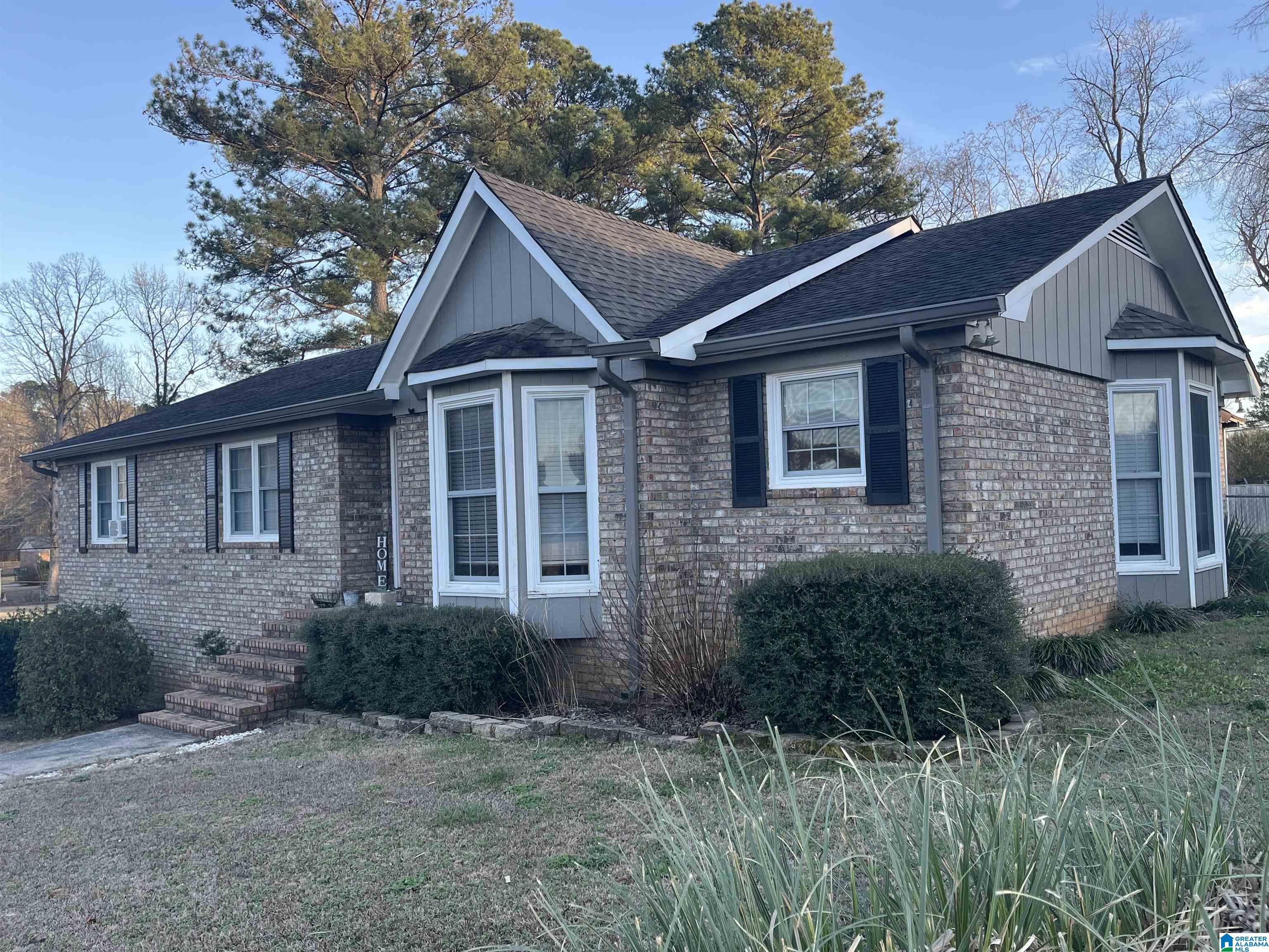 1001 Generose Street Sylacauga, AL 35151 - Photo 4 of 46