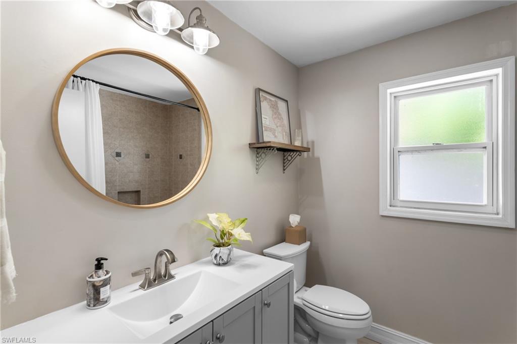 109 Doral Circle Naples, FL 34113 - Photo 12 of 17 Second Bathroom
