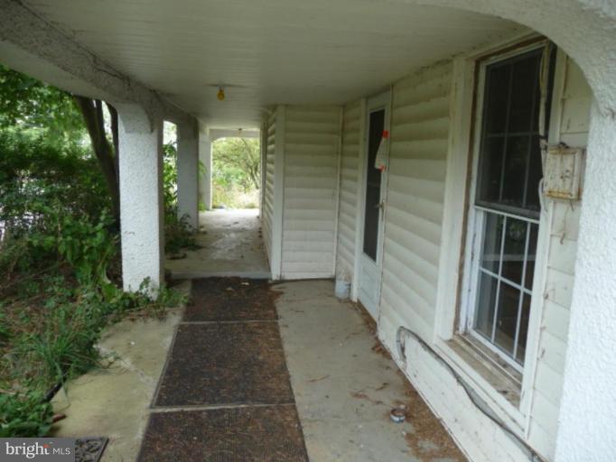 13944 Broadfording Church Road Hagerstown, MD 21740 - Photo 3 of 9 Porch