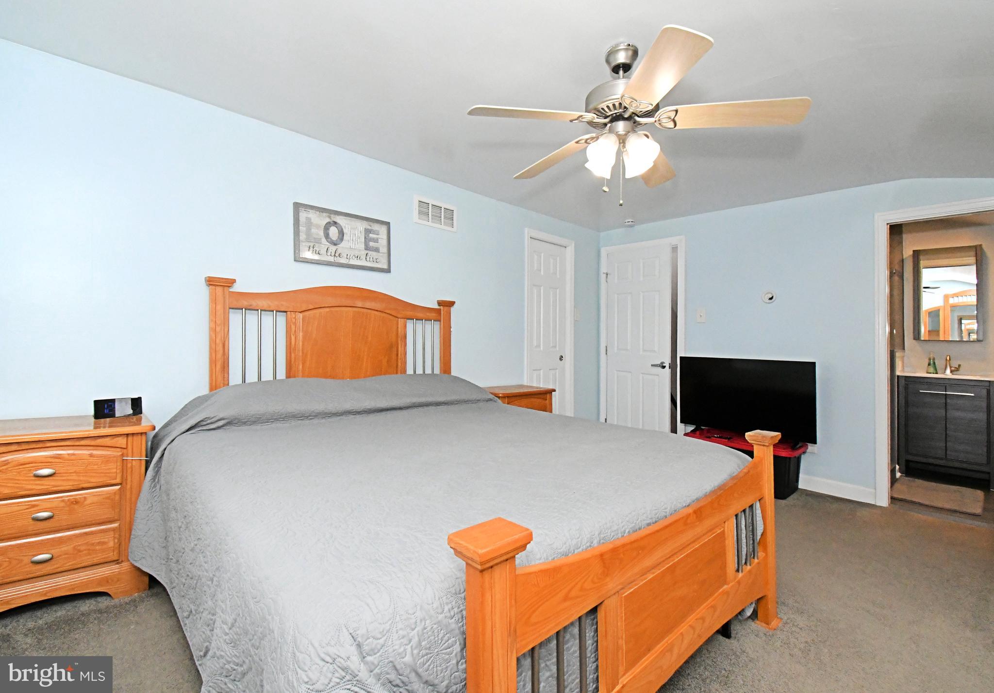 712 Ivyland Road Warminster, PA 18974 - Photo 16 of 52