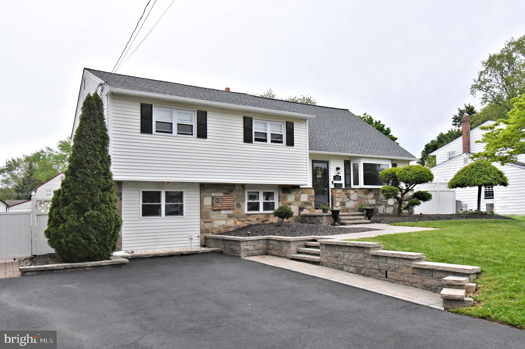 712 Ivyland Road Warminster, PA 18974 - Photo 2 of 52