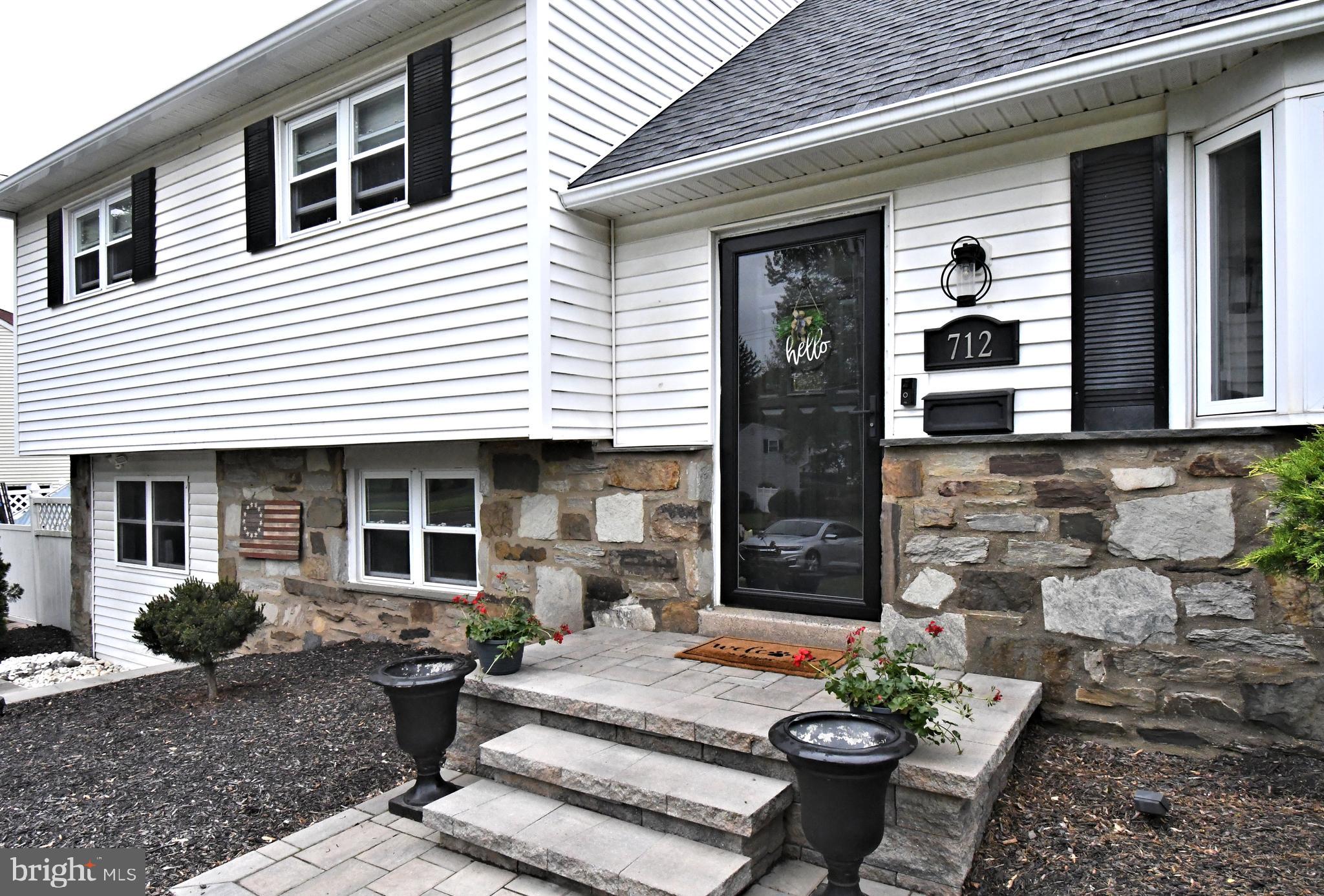 712 Ivyland Road Warminster, PA 18974 - Photo 4 of 52