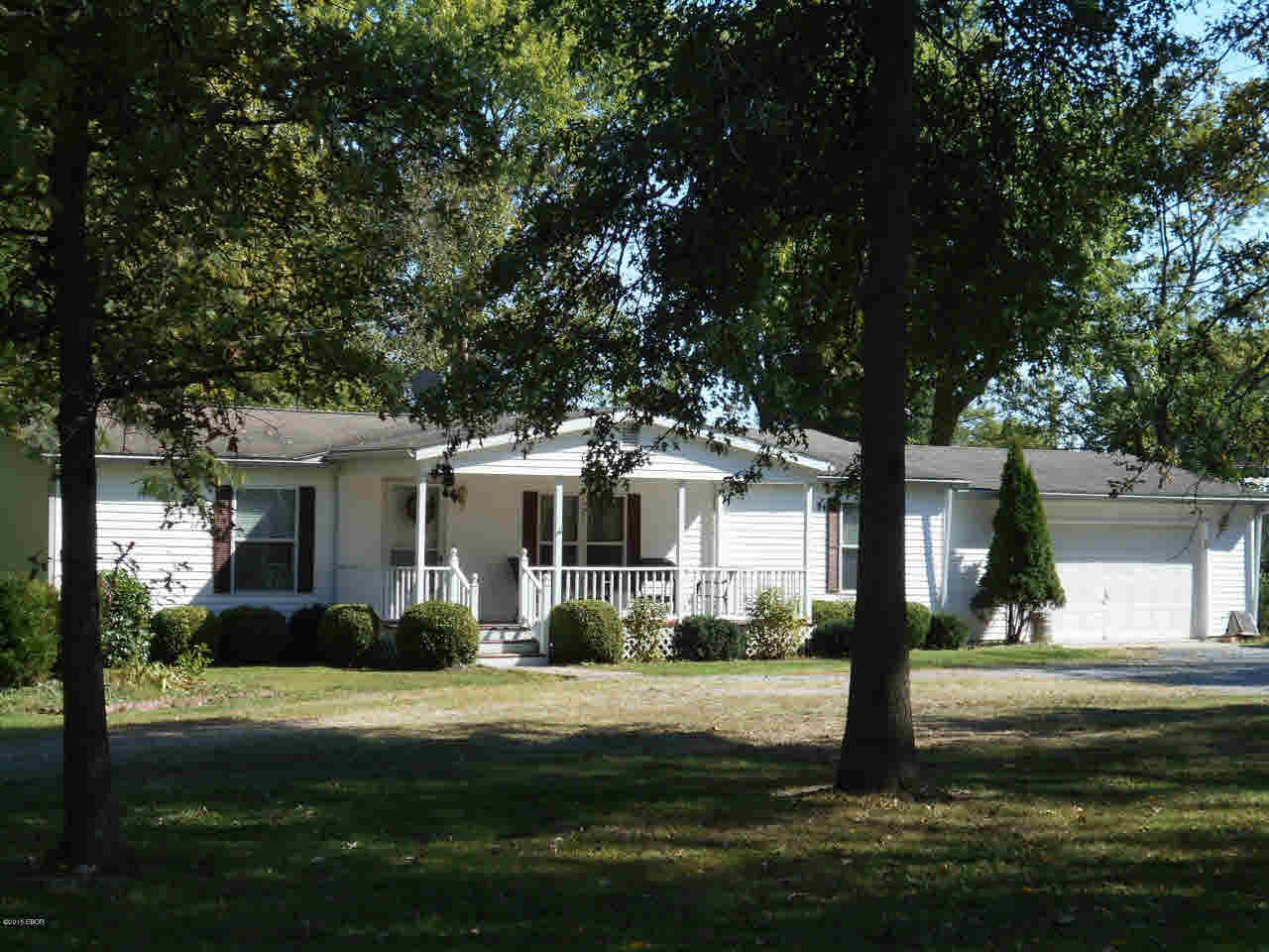 802 East 3rd Street Flora, IL 62839 - Photo 1 of 30 Gallery Image 1