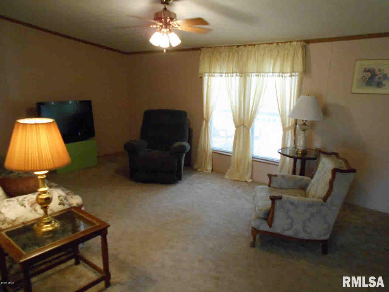 802 East 3rd Street Flora, IL 62839 - Photo 12 of 30 Gallery Image 12