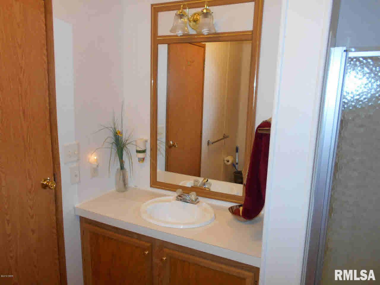 802 East 3rd Street Flora, IL 62839 - Photo 21 of 30 Gallery Image 21