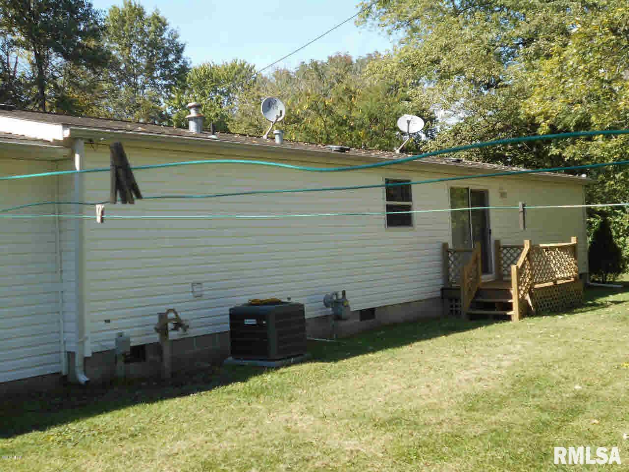 802 East 3rd Street Flora, IL 62839 - Photo 8 of 30 Gallery Image 8