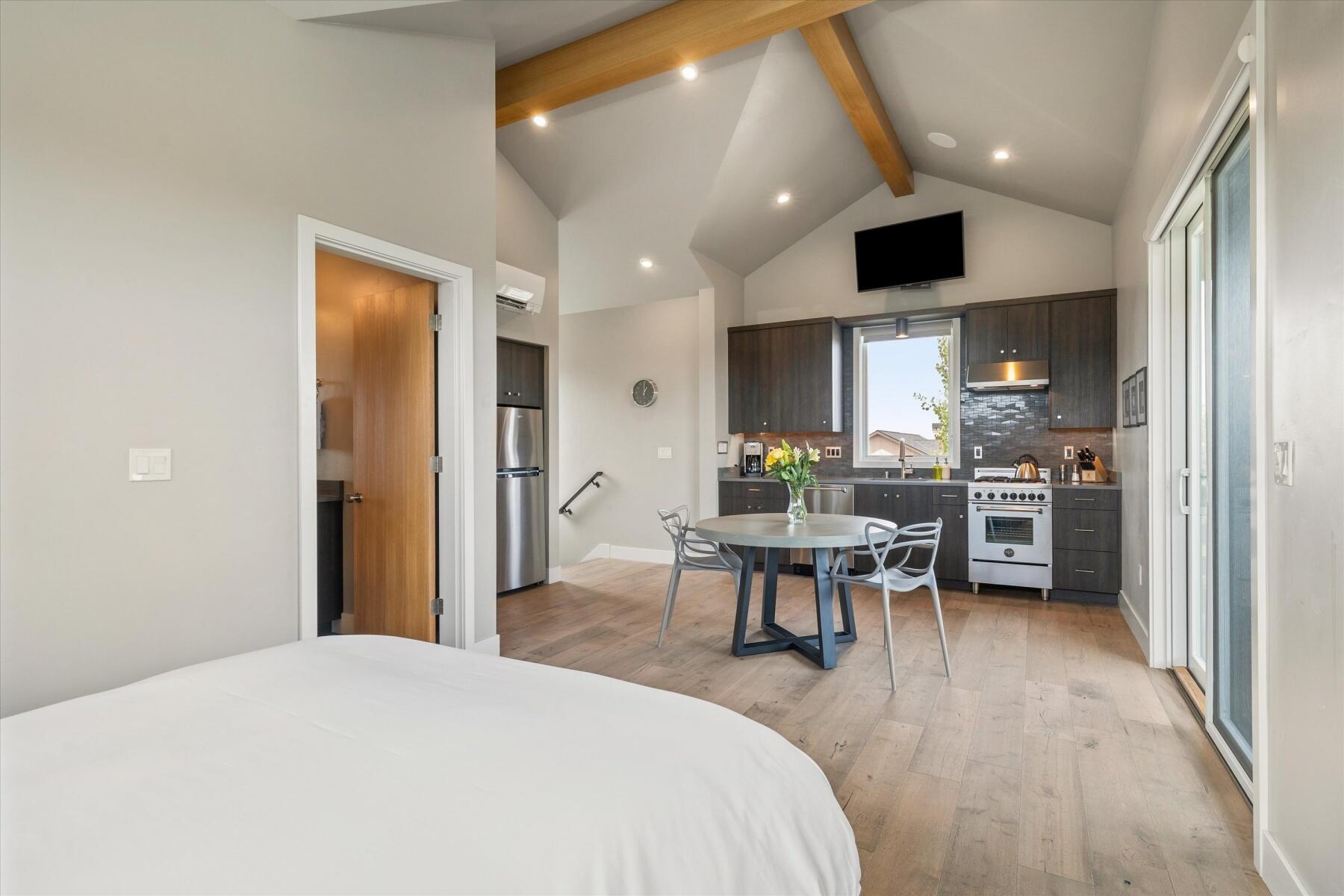 19208 Gateway Loop, Unit 17 Bend, OR 97702 - Photo 24 of 38 Studio ADU space with vaulted ceilings
