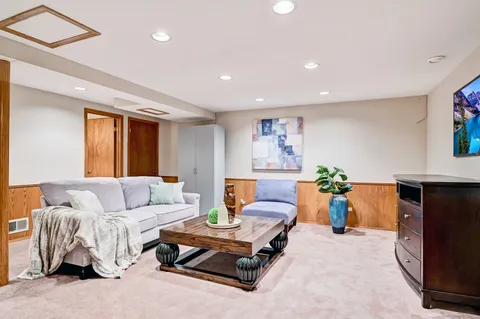 $549,900 | 7757 Coventry Lane, Frankfort, IL 60423