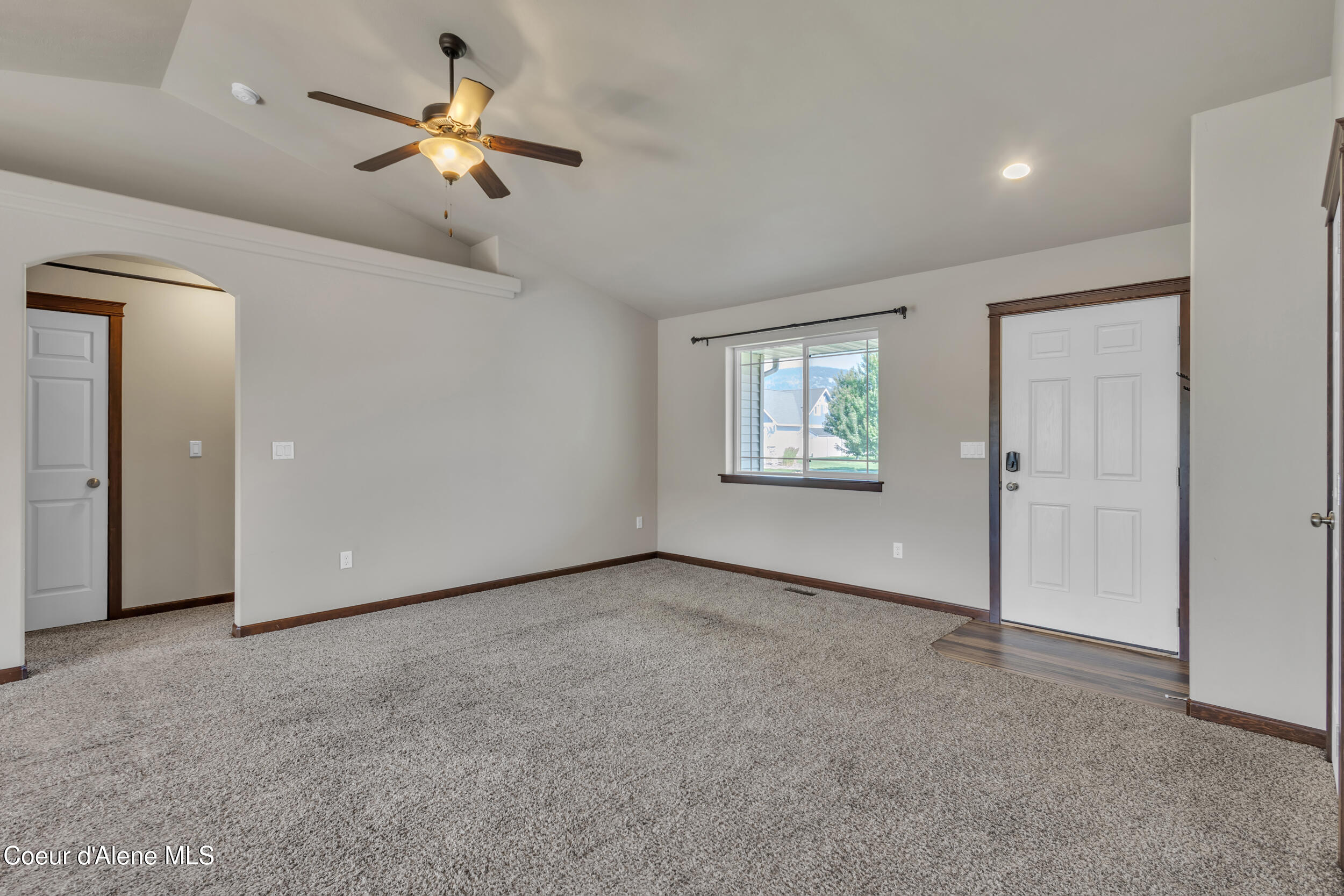 6684 West Conner Street Rathdrum, ID 83858 - Photo 9 of 42 Living Room