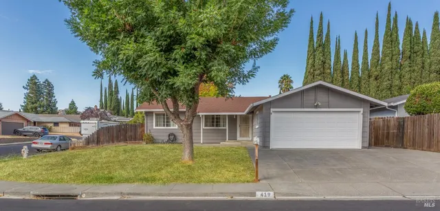 a view of house and outdoor space