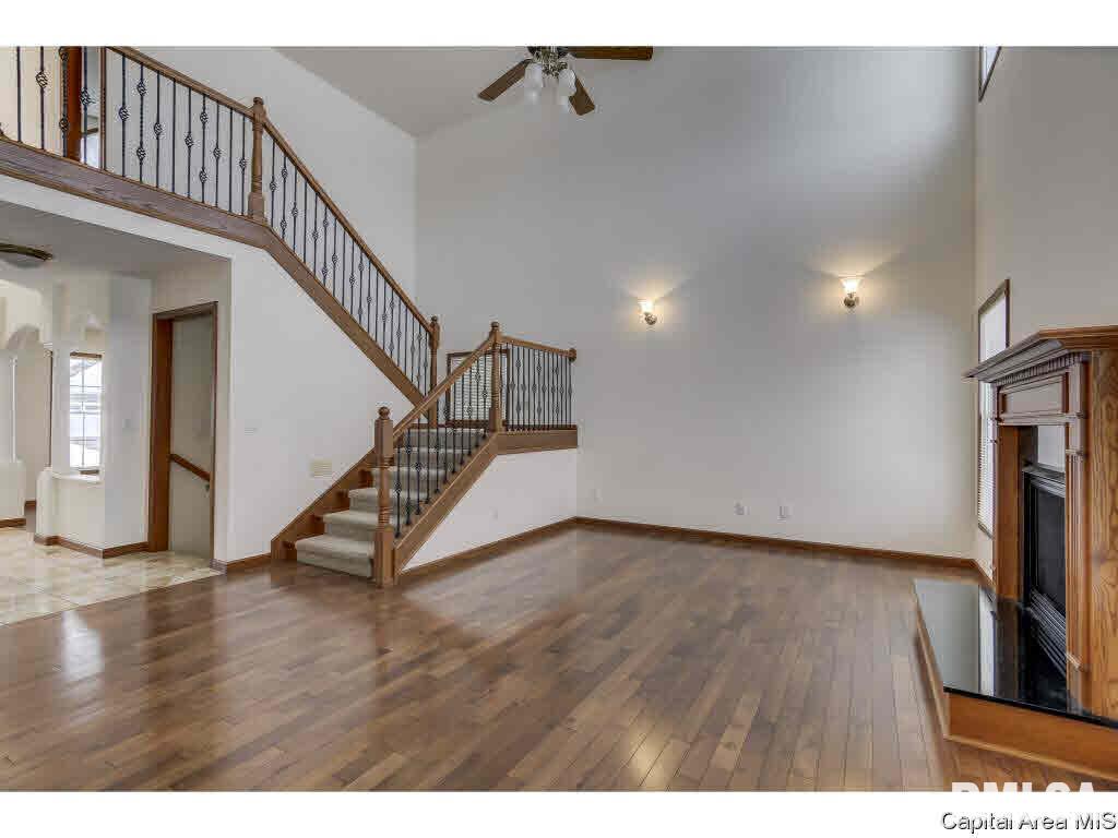 515 Sawmill Court Rochester, IL 62563 - Photo 8 of 35