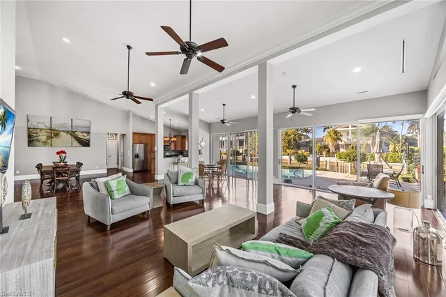 $5,850,000 | 675 15th Avenue South, Naples, FL 34102