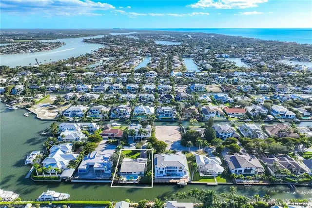 $5,850,000 | 675 15th Avenue South, Naples, FL 34102