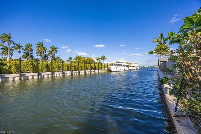 $5,850,000 | 675 15th Avenue South, Naples, FL 34102