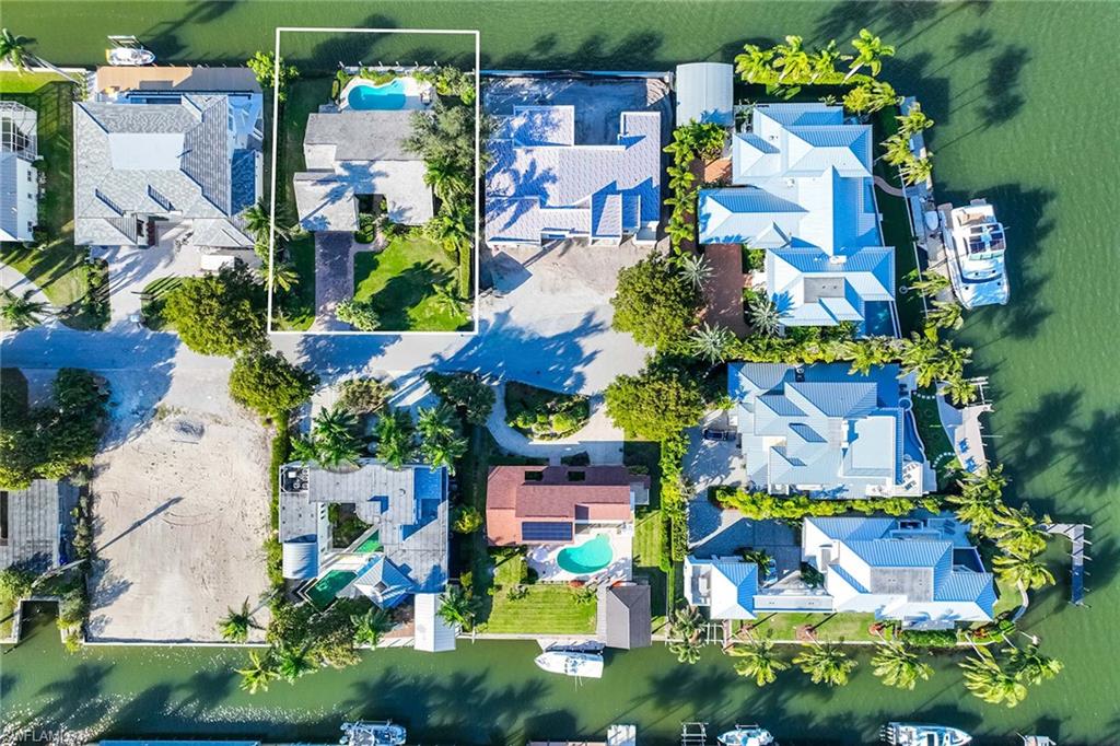 675 15th Avenue South Naples, FL 34102 - Photo 7 of 17