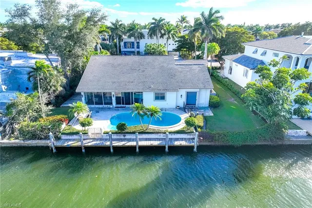 $5,850,000 | 675 15th Avenue South, Naples, FL 34102