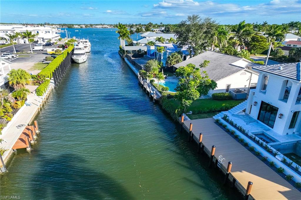 675 15th Avenue South Naples, FL 34102 - Photo 10 of 17