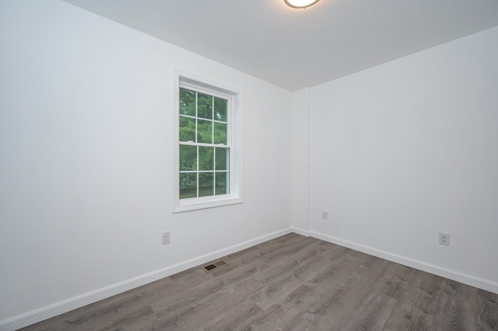 20 May Brook Road Holland, MA 01521 - Photo 17 of 28 an empty room with a window