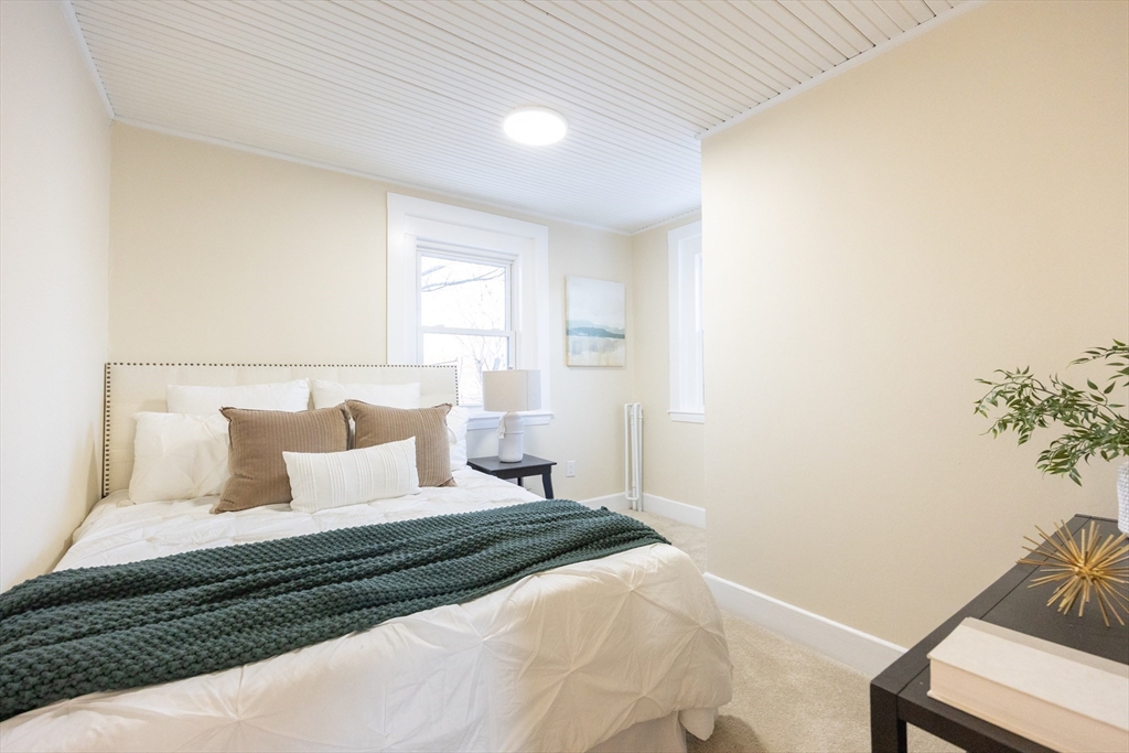 10 Hobamack Road Weymouth, MA 02191 - Photo 13 of 20