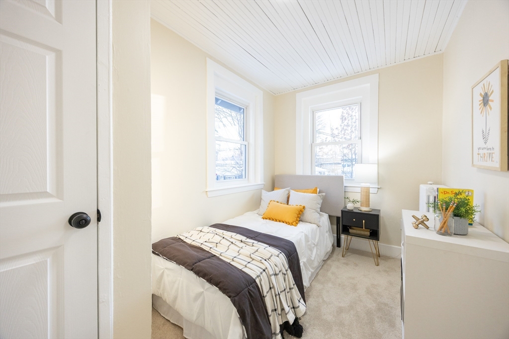 10 Hobamack Road Weymouth, MA 02191 - Photo 19 of 20