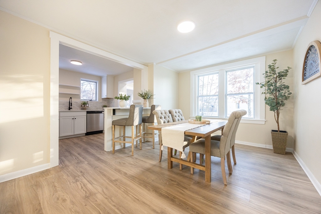 10 Hobamack Road Weymouth, MA 02191 - Photo 6 of 20