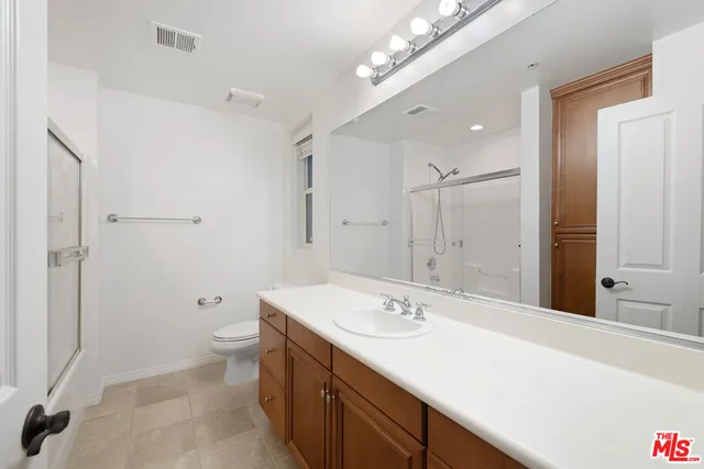 $5,200 | 6020 South Seabluff Drive, Unit 116, Playa Vista, CA 90094