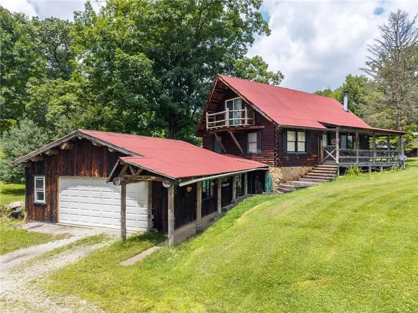 $260,000 | 433 White School Road, Greensburg, PA 15601