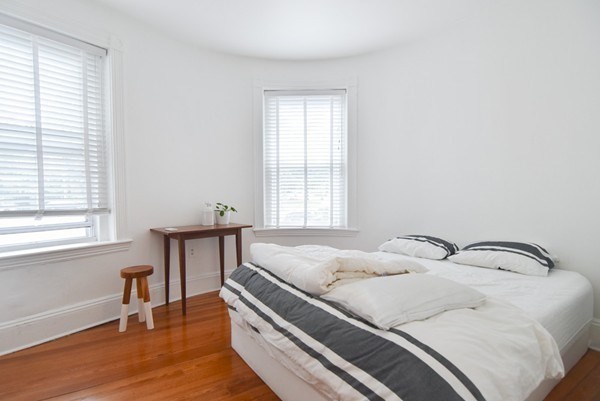 6 Perry Street, Unit 3 Brookline, MA 02445 - Photo 4 of 17