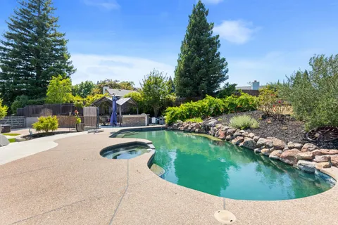 $879,900 | 121 Prospector Court, Folsom, CA 95630