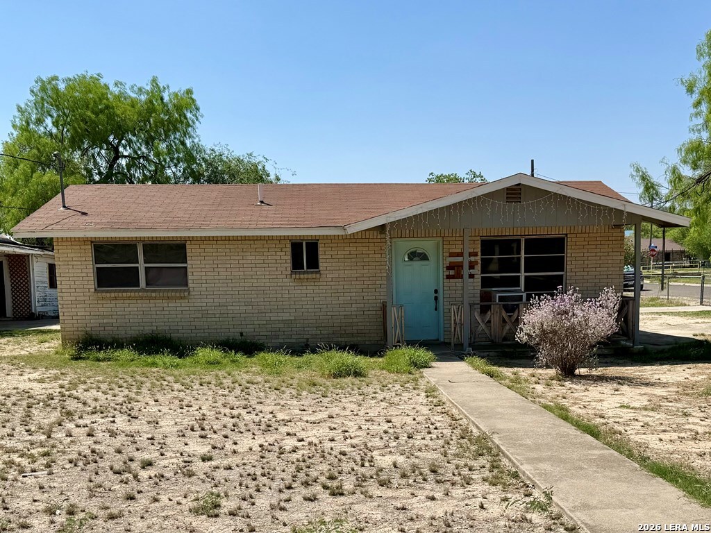 1079 Trinity Street Eagle Pass, TX 78852 - Photo 2 of 15