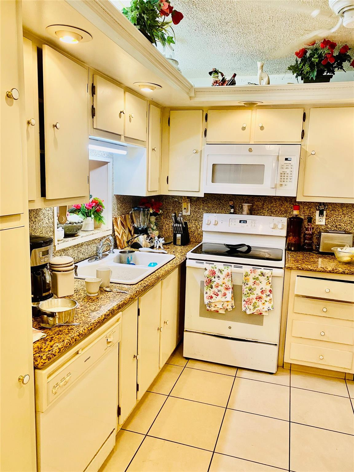 7850 West McNab Road, Unit 301 Tamarac, FL 33321 - Photo 19 of 23 Photo 19