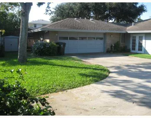 $1,550 | 6130 Coralridge Drive, Corpus Christi, TX 78413