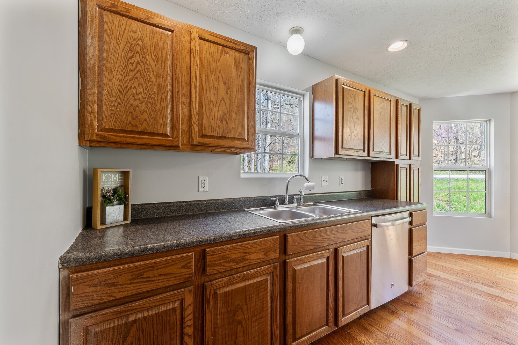 7987 Hurricane Creek Road Winfield, WV 25213 - Photo 12 of 31 Gallery Image 12