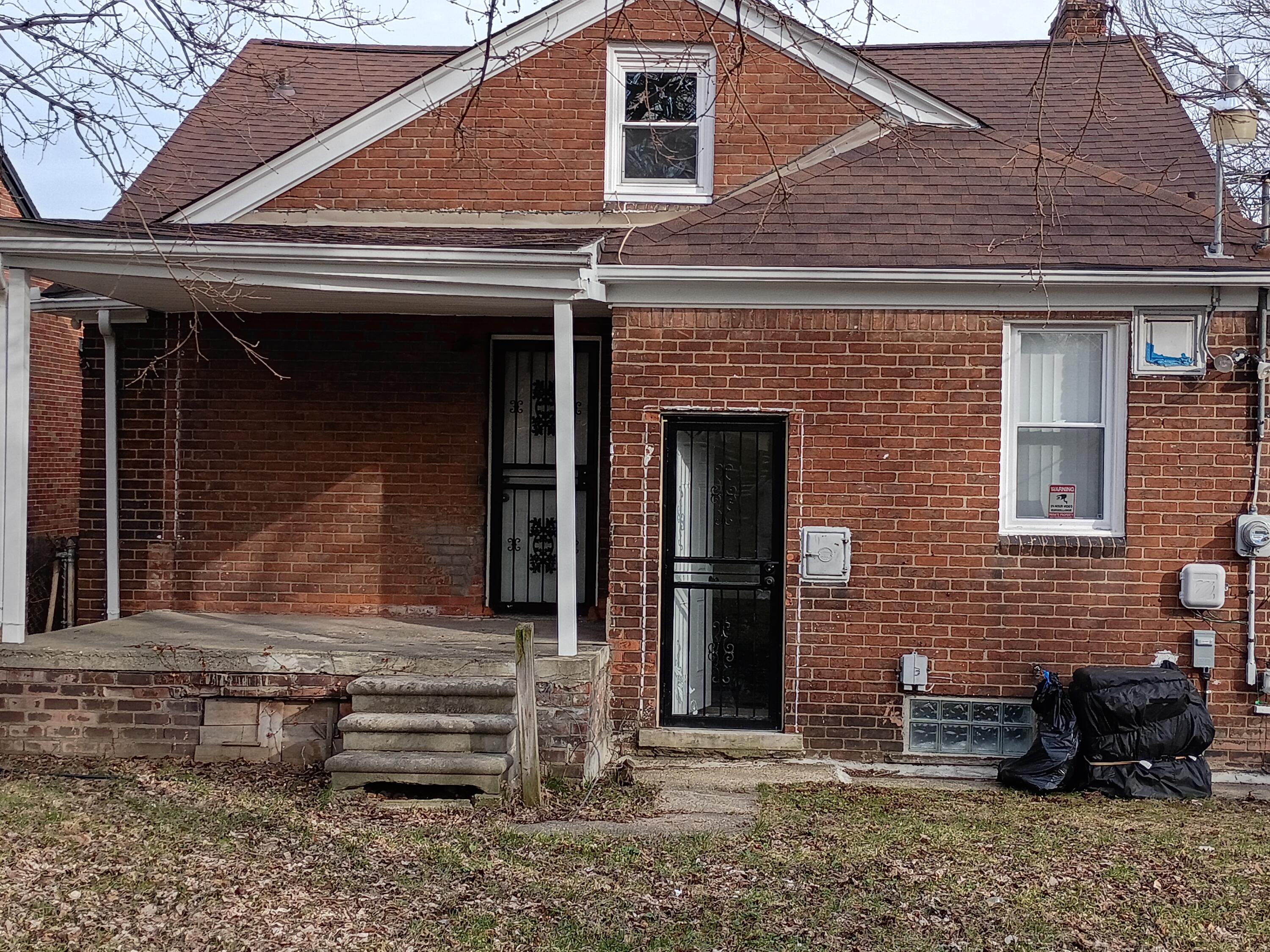 11115 Wayburn Street Detroit, MI 48224 - Photo 13 of 19 Rear of the Home