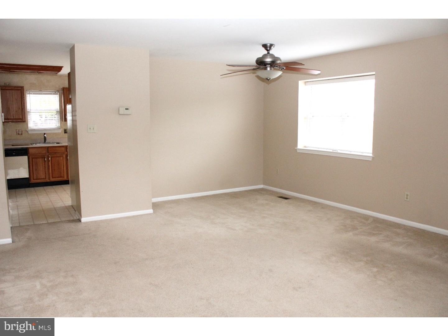 744 Rutland Court Sewell, NJ 08080 - Photo 5 of 24 Living Room