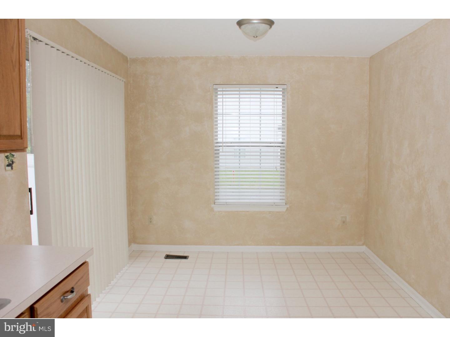 744 Rutland Court Sewell, NJ 08080 - Photo 10 of 24 Kitchen
