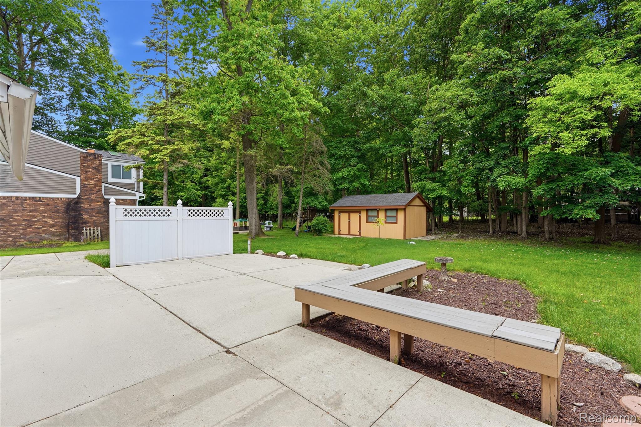 18461 Gill Road Livonia, MI 48152 - Photo 26 of 39 33.jpg