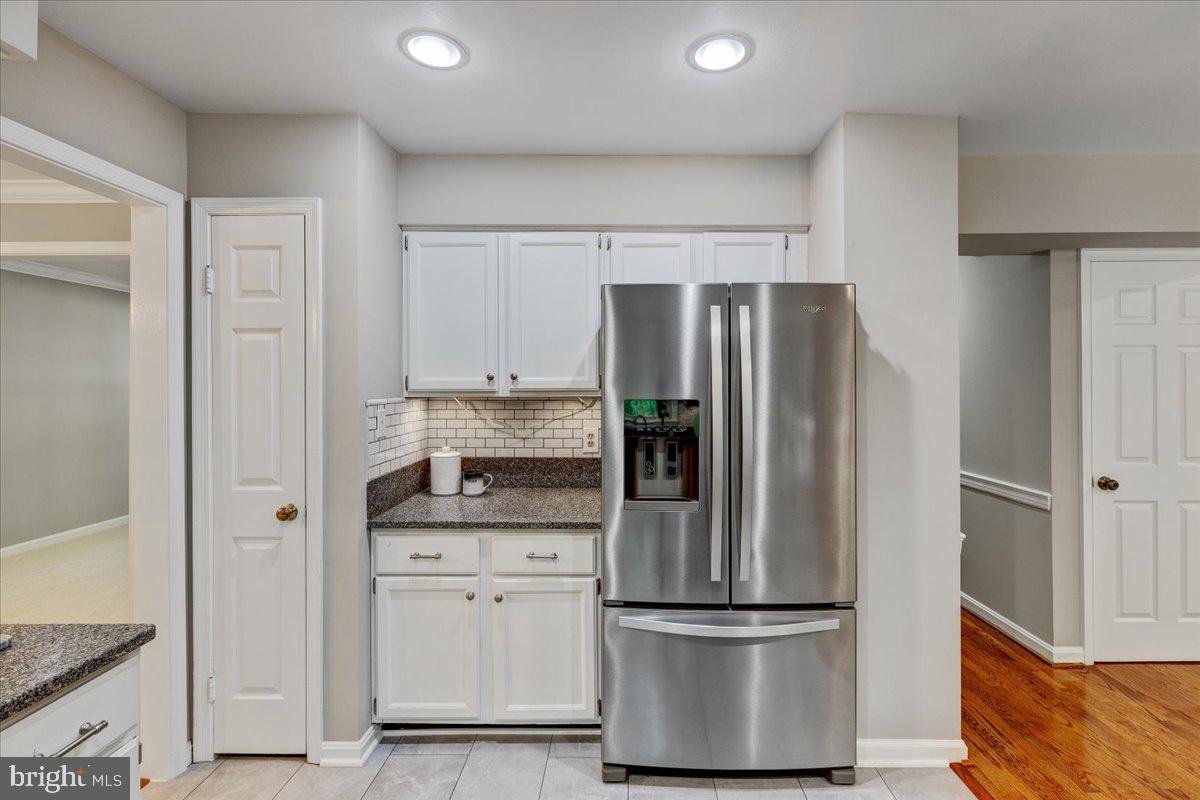 6819 Bluecurl Circle Springfield, VA 22152 - Photo 15 of 46 Kitchen