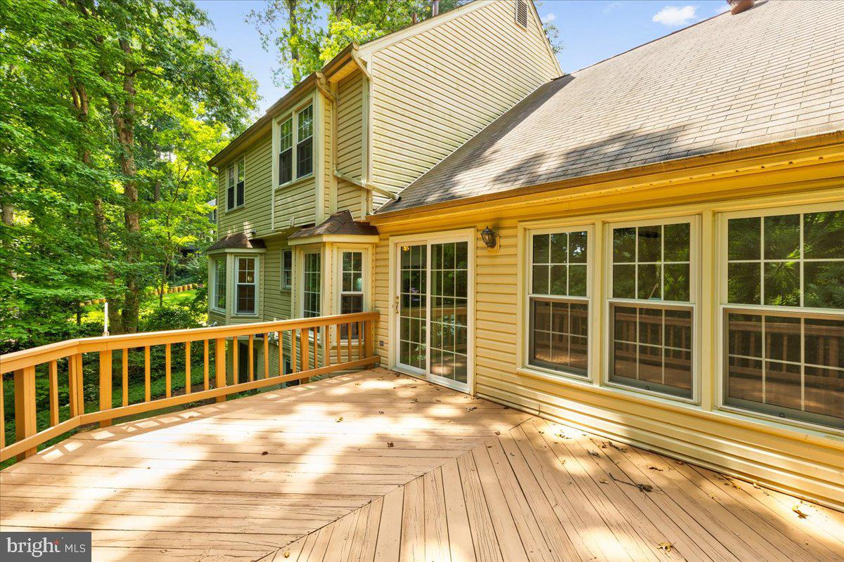 6819 Bluecurl Circle Springfield, VA 22152 - Photo 42 of 46