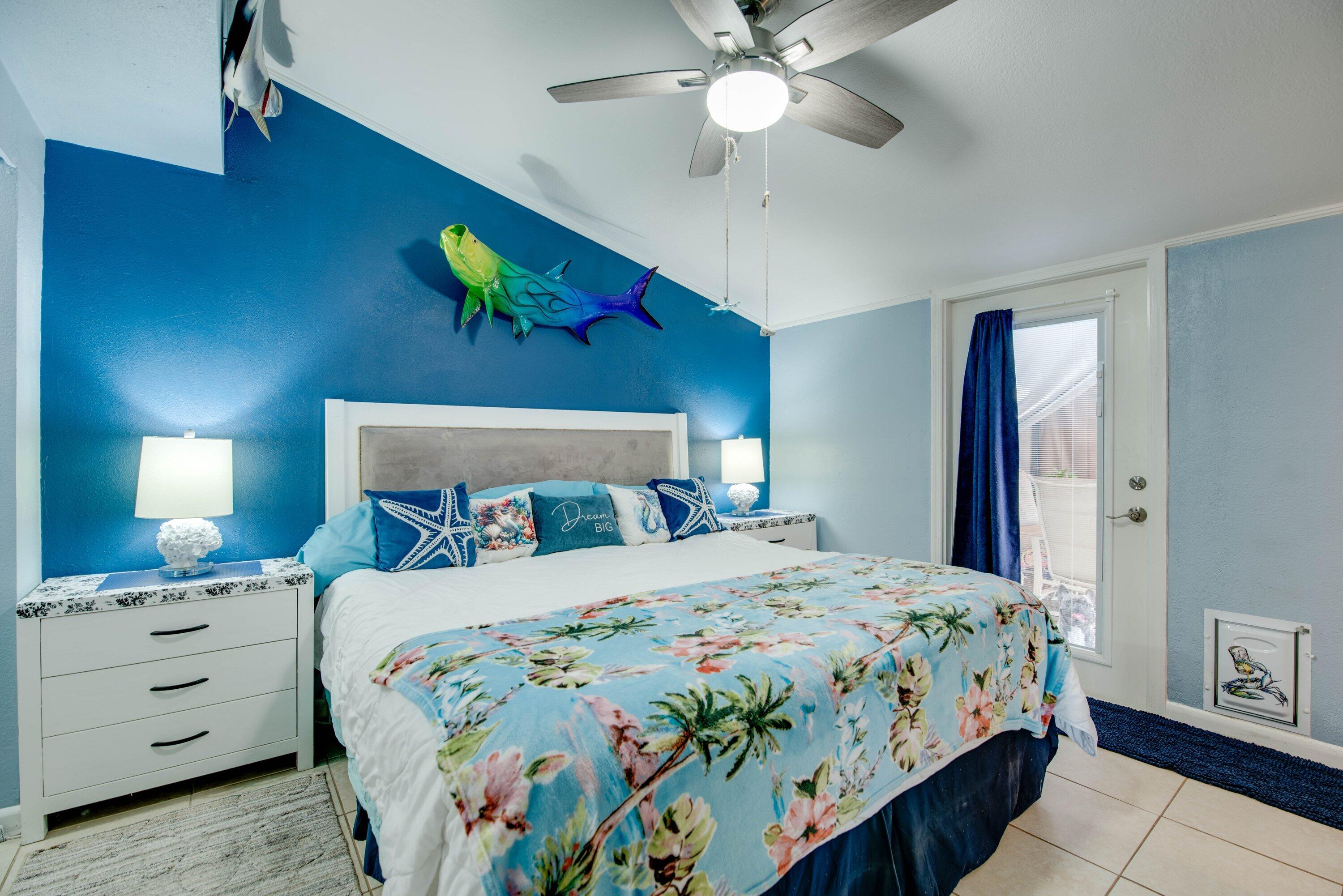 30957 Mercedes Road Big Pine Key, FL 33043 - Photo 8 of 37 007-30957Mercedes_master bedroom
