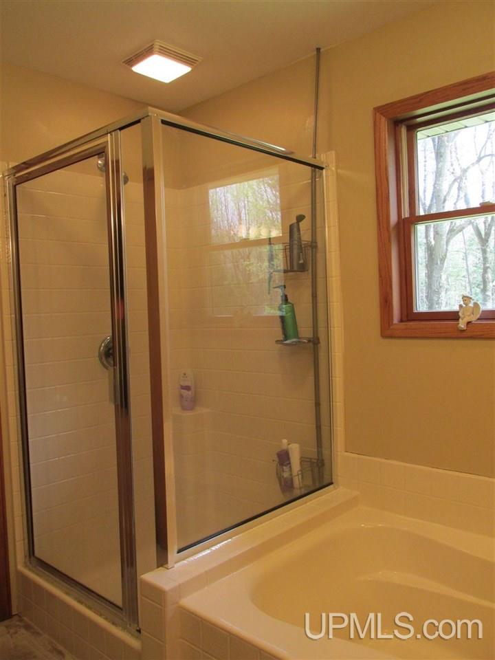 6388 L L.5 Road Gladstone, MI 49837 - Photo 18 of 49