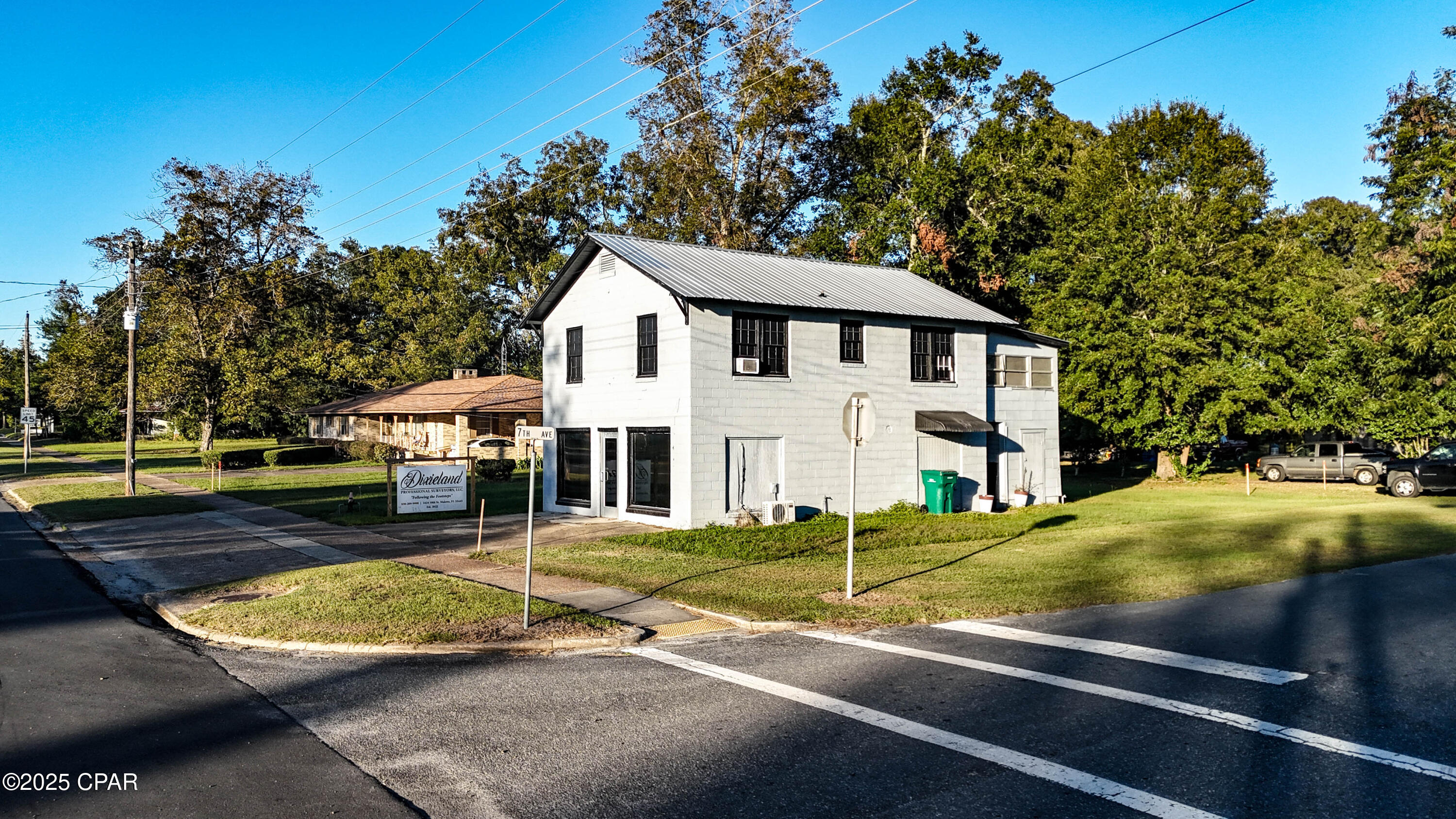 5424 10th Street Malone, FL 32445 - Photo 4 of 27