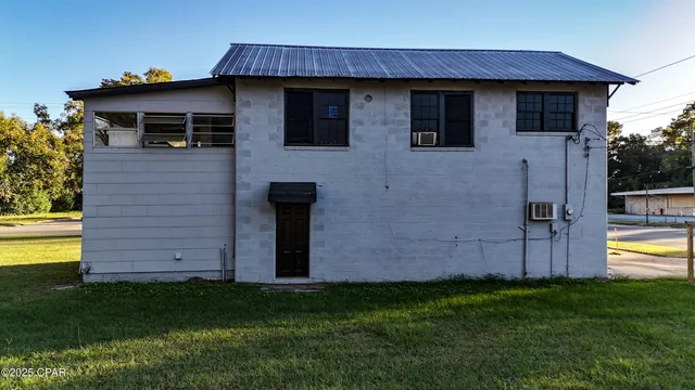 $120,000 | 5424 10th Street, Malone, FL 32445