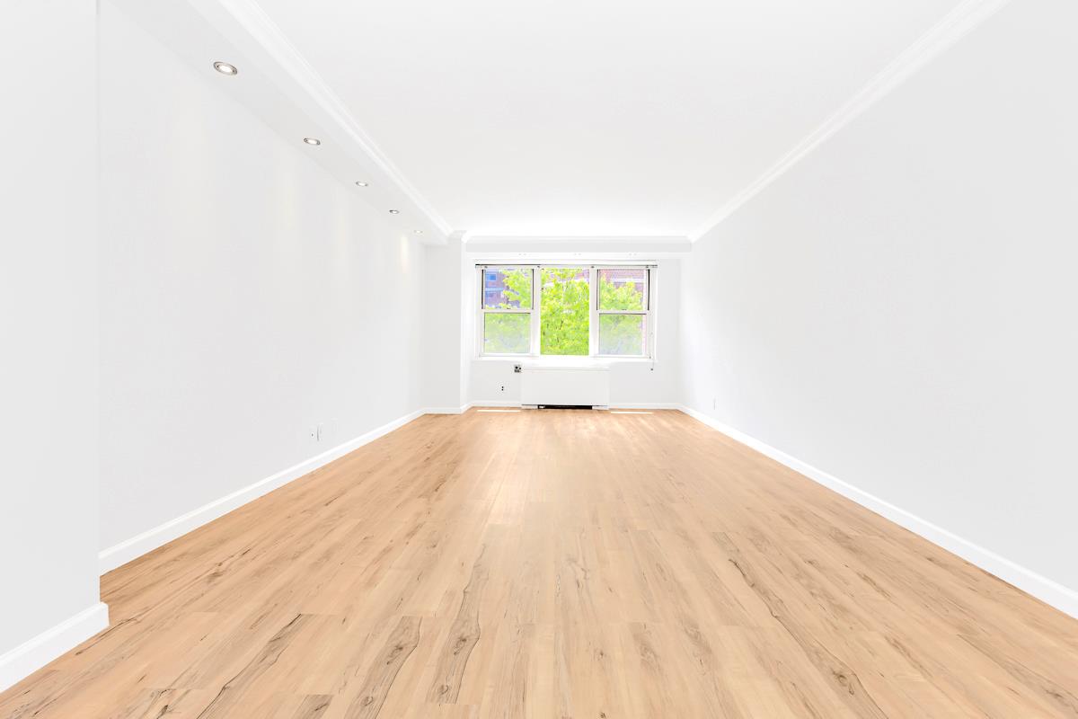 305 East 24th Street, Unit 3T Manhattan, NY 10010 - Photo 2 of 11