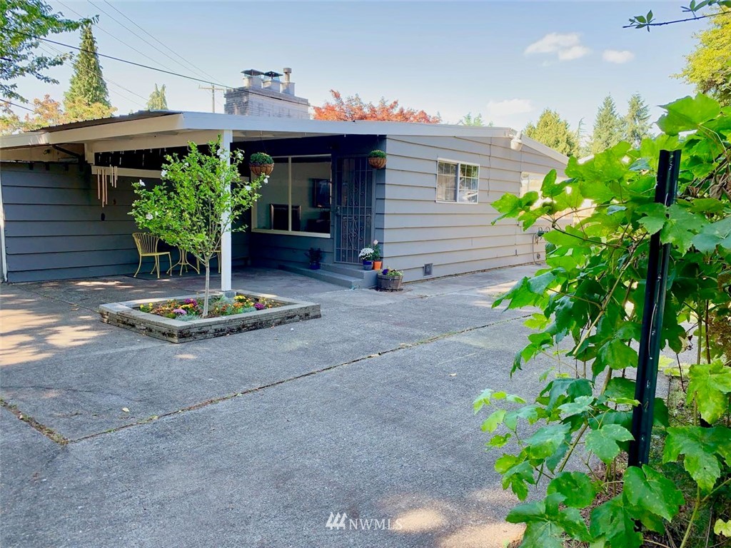 10614 Renton Avenue South Seattle, WA 98178 - Photo 22 of 23 Gallery Image 22