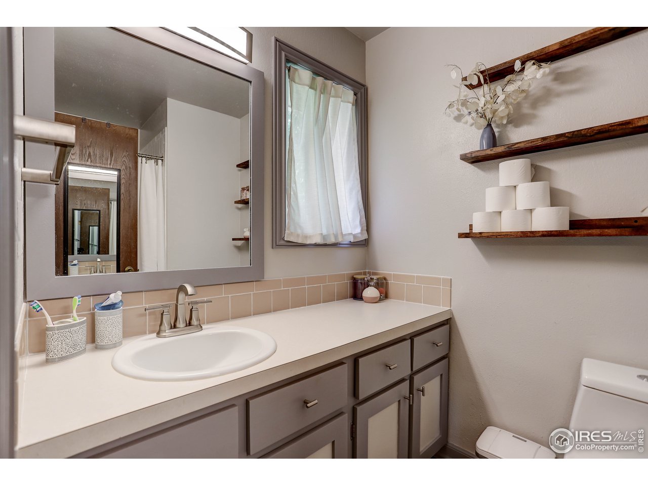 3007 Stanford Road Fort Collins, CO 80525 - Photo 16 of 32 Attached master bath