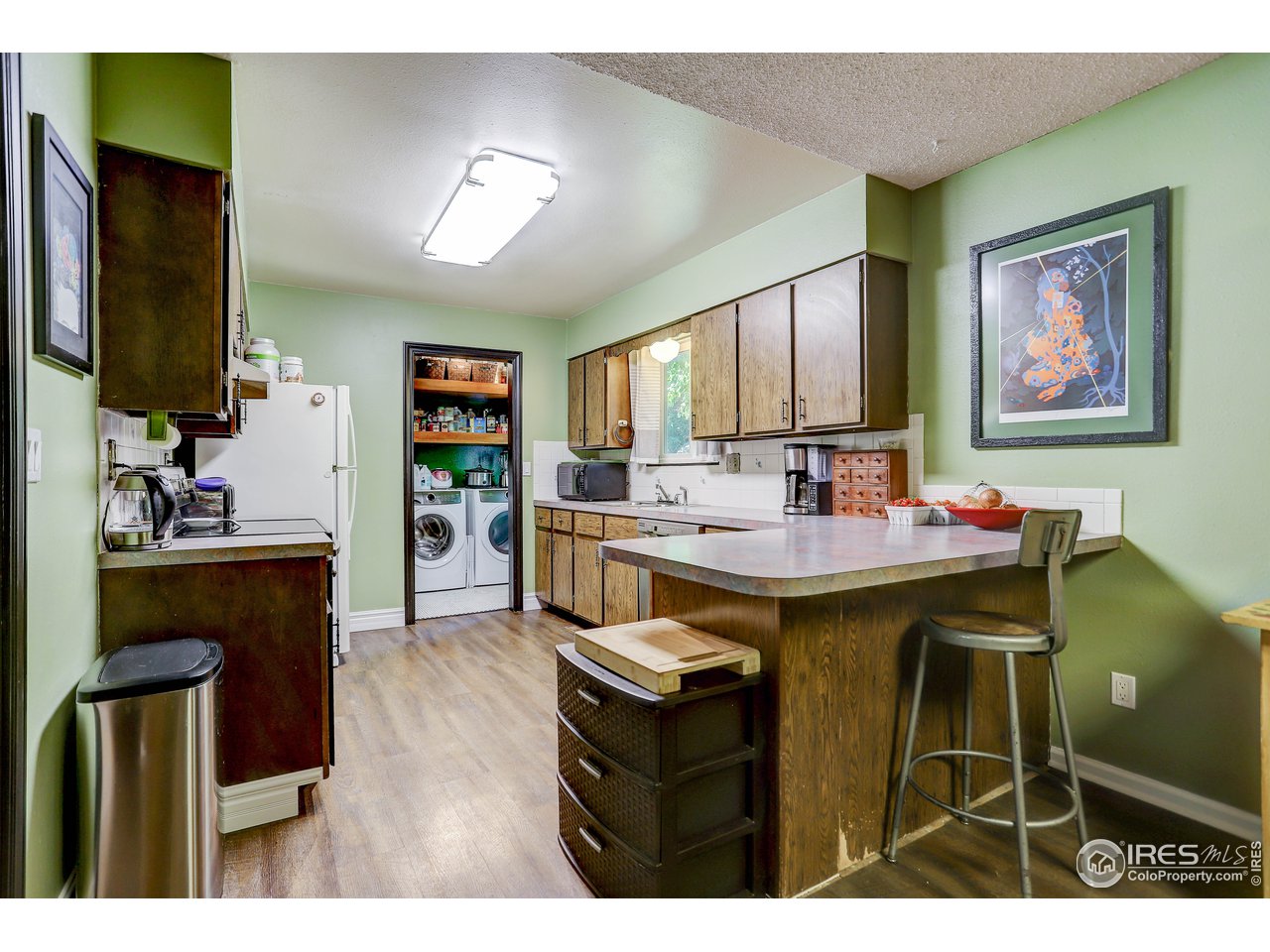 3007 Stanford Road Fort Collins, CO 80525 - Photo 8 of 32 Breakfast bar