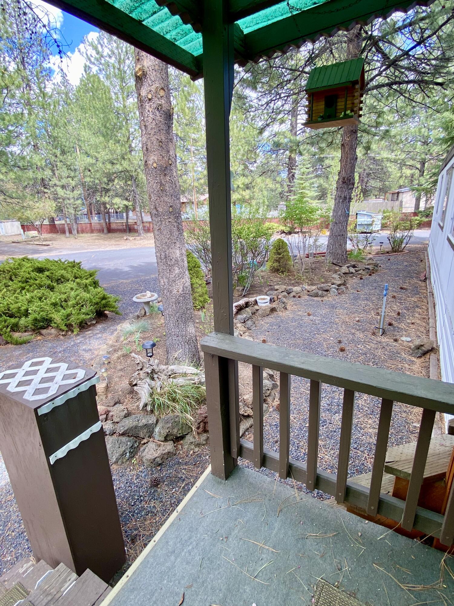 60311 Cheyenne Road, Unit 11 Bend, OR 97702 - Photo 28 of 42 IMG_0500