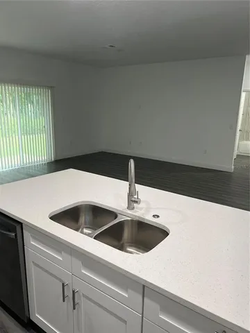 a close view of sink and tap